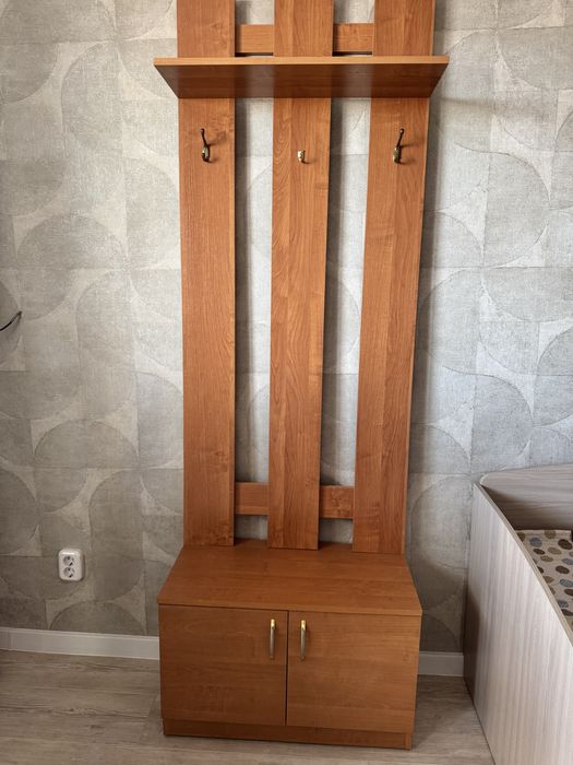 Продается вешалка в хорошем состояний