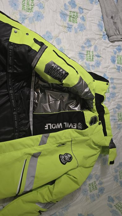 Продавам ски яке Еvil Volf