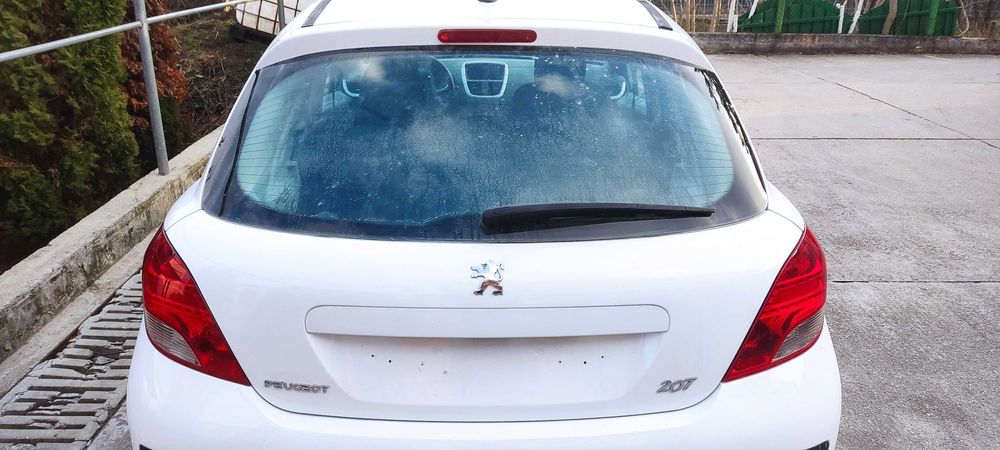 Стъкло за пета врата