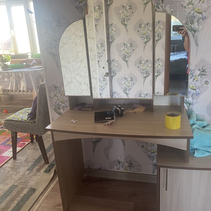 Туалетный столик