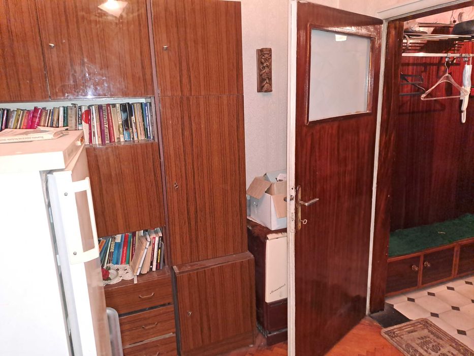 Продава се Тристаен апартамент в Плевен, Широк център - 90 кв.м за 1000 €/кв.м - Снимка #2