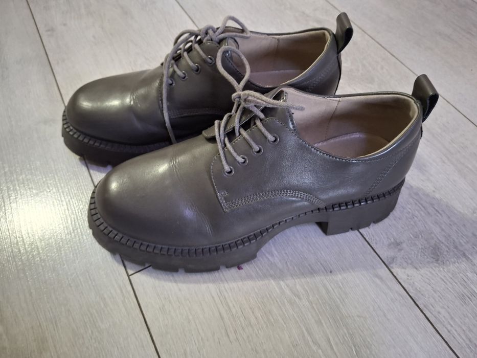 Обувь женская кожаная