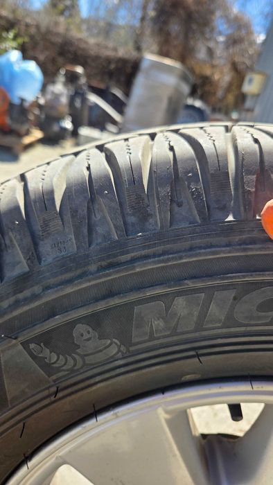 Джанти с гуми Michelin Latitude Cross 255/70/R15 108H , DOT 2621 Toyota Hilux