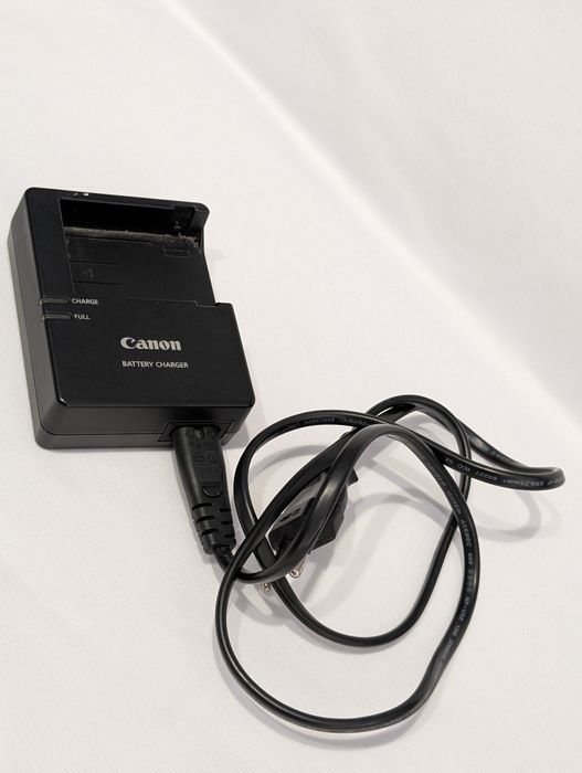 Фотоаппарат Canon EOS 600 D