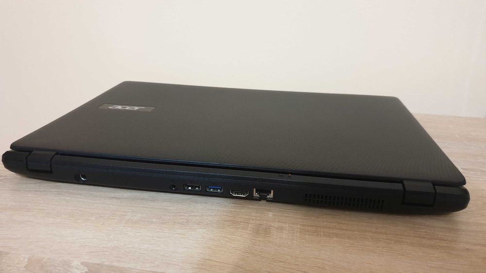 Лаптоп Acer Aspire ES1-571