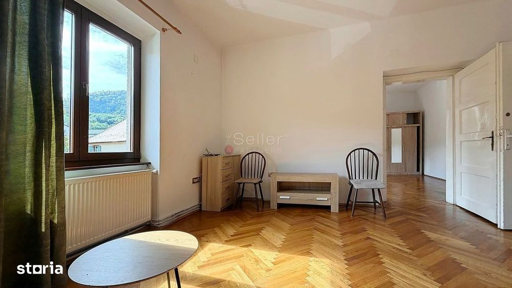 Apartament cu Acces la Curte Garaj Inclus