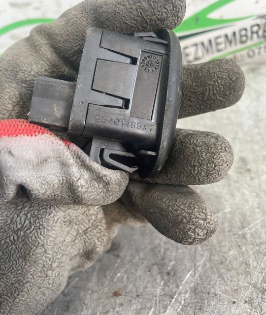 Buton geam pasager fata dreapta 96401469XT Citroen C3 prima generatie
