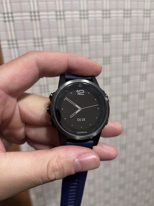 Продам Garmin Fenix 5 S