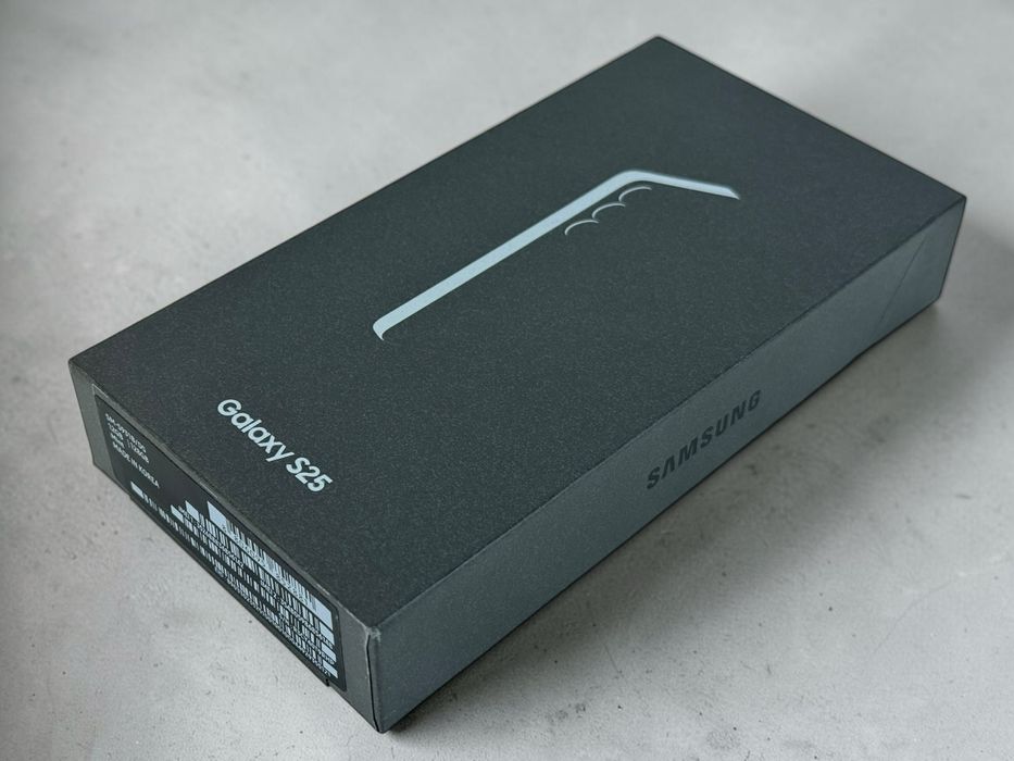 НОВ! Samsung Galaxy S25 5G 128GB Navy / Mint Гаранция!