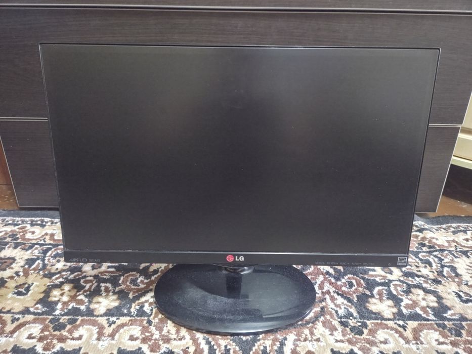 Монитор LG Led 22 дюймов
