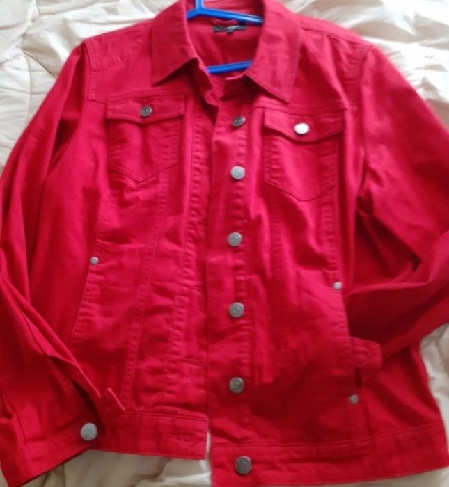 Moschino blugi dama noi..150 lei