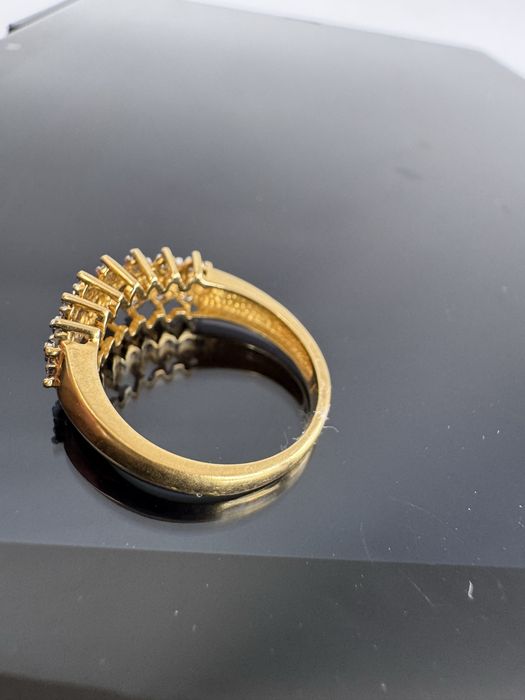 Inel din aur 18 k si diamante