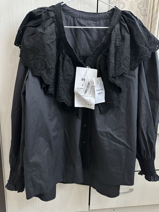 Блузка с воланами