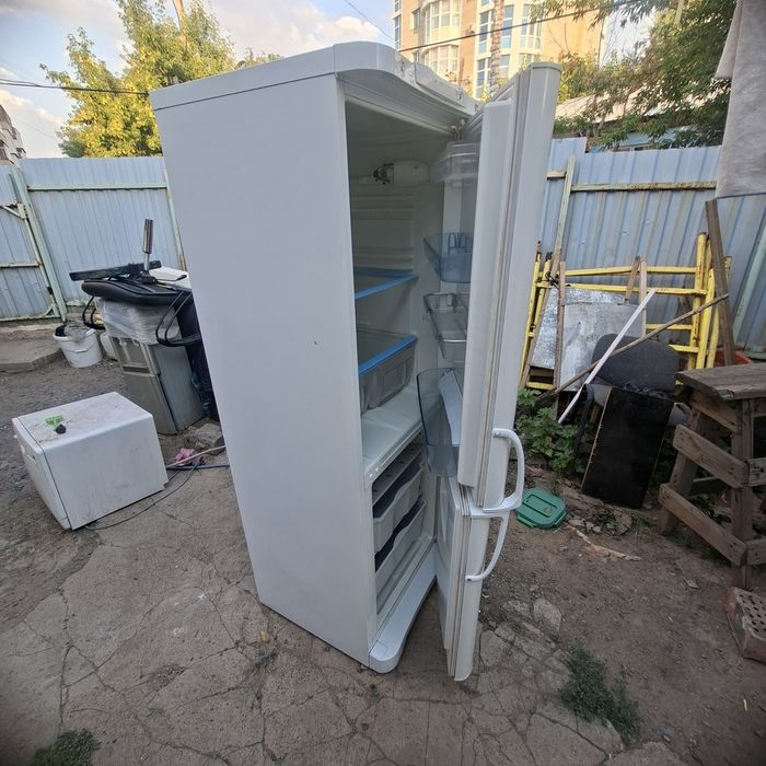 Продам холодильник
