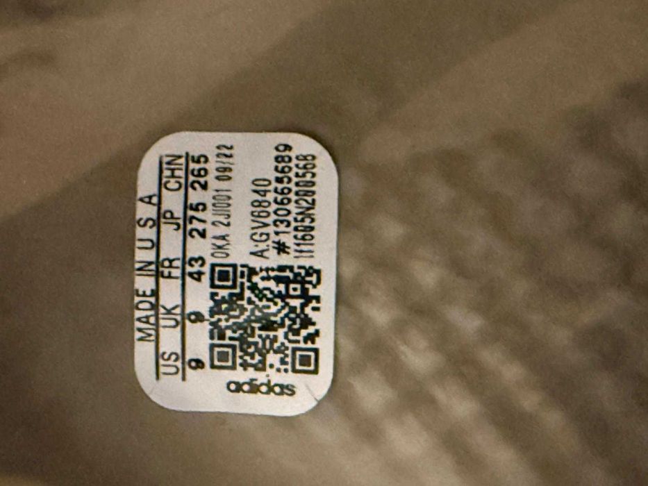 Vând Yeezy FOAM RNR Stone Salt