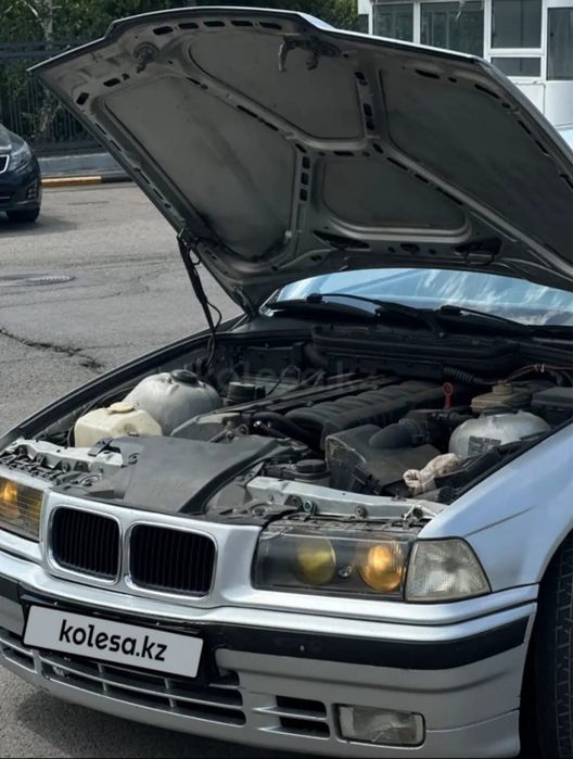 Продам BMW 320 в хорошем состоянии