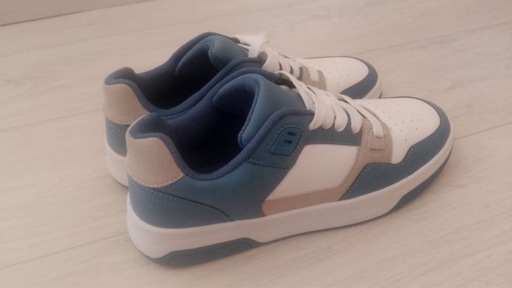 Кроссовки с Англии