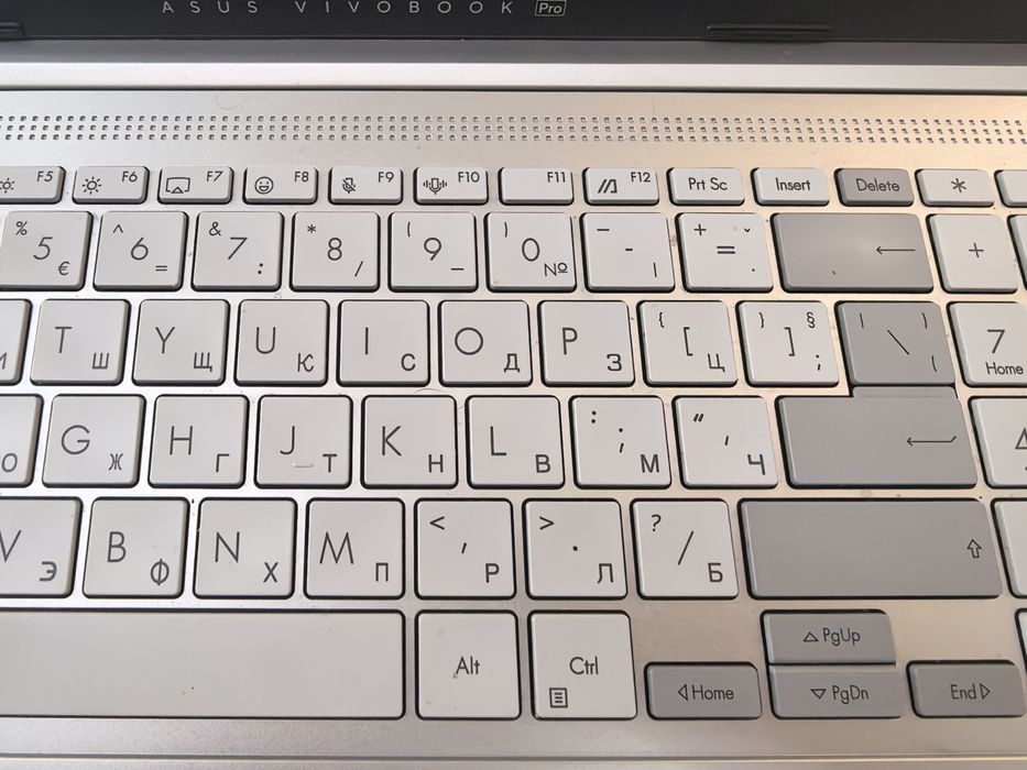 ASUS Vivobook Pro 15 RTX 4060 Intel Ultra 9 185H 24GB DDR5 3K OLED 120