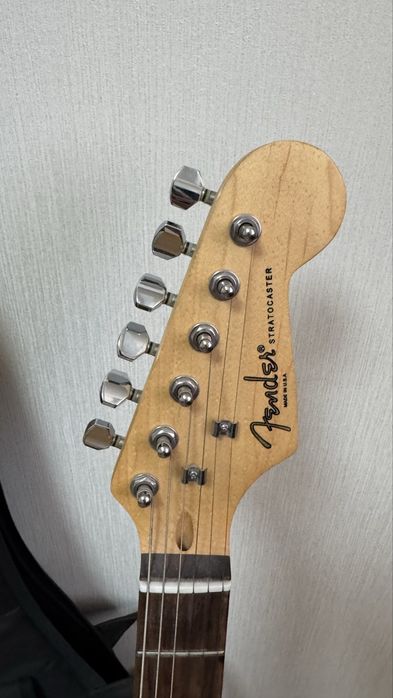 Гитара Фендер Стратокастер в отличном состоянии