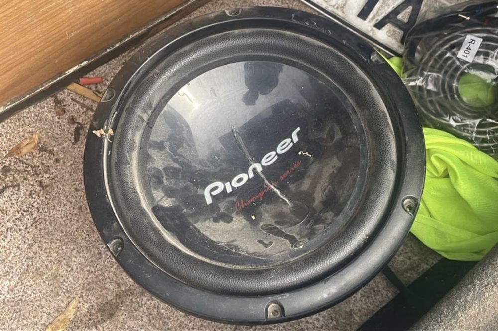 Продам саб буфер и динамики