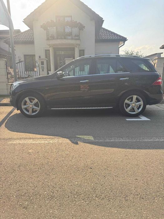 Vand Mercedes ML 250 fara accident,impecabil