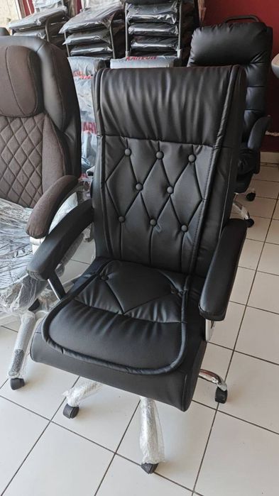 Ofisni kreslo zapchasi hotoydan keladi
