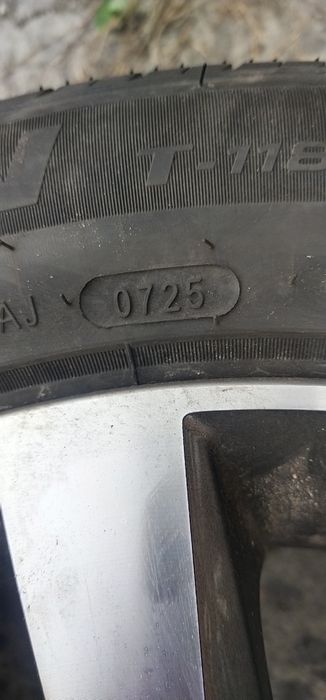 Автошины на литых дисках