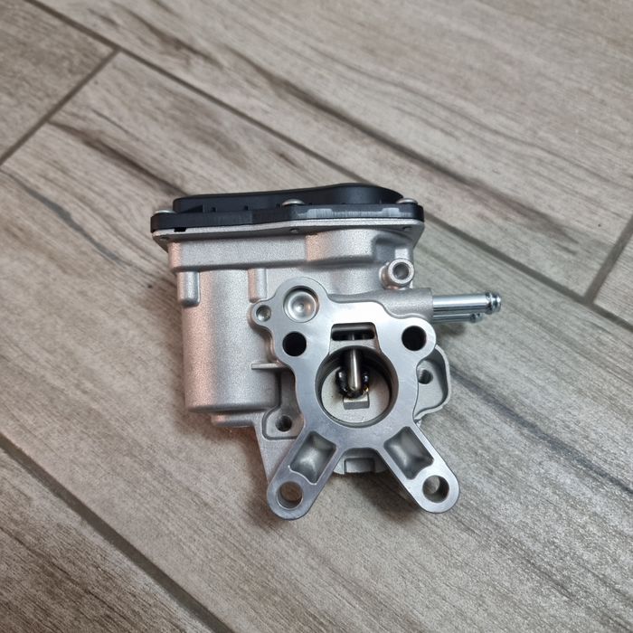 Supapa EGR Nissan Navara D40 Pathfinder Cabstar 2.5dCi Euro 4 # NOUA