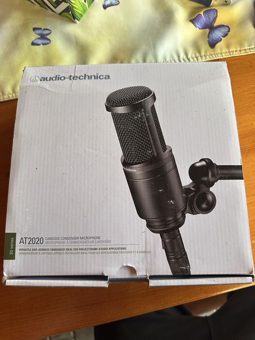 Microfon Audio-Technica AT2020”