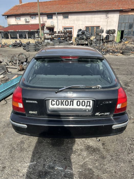 Honda Civic 1.4i на части