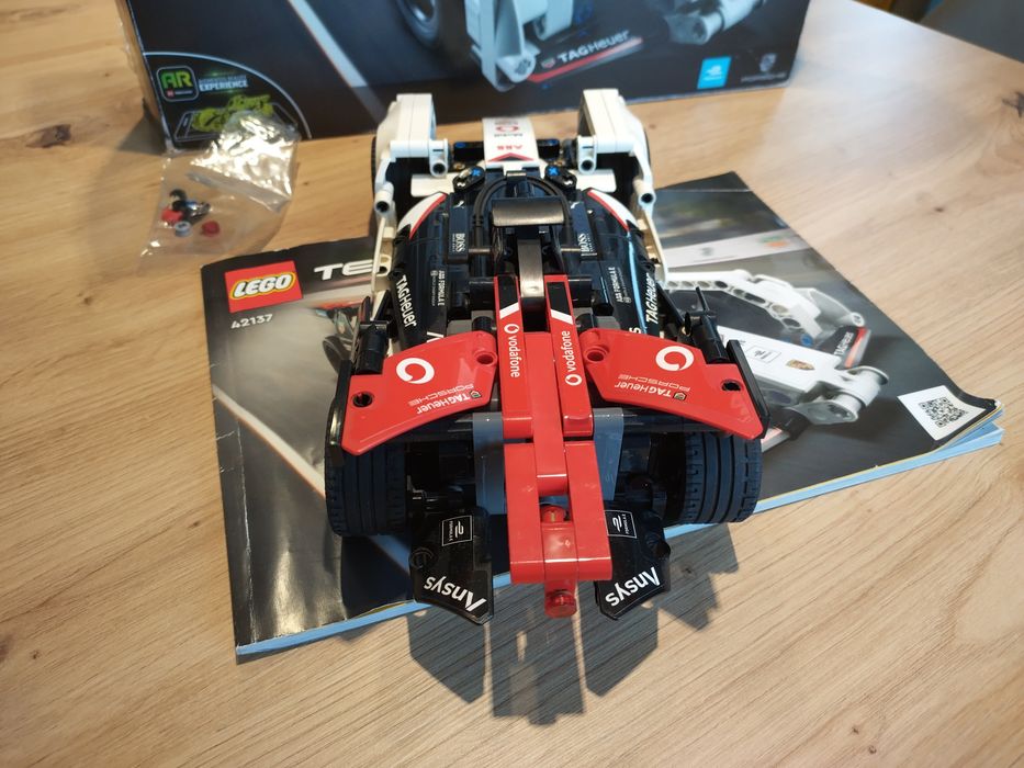 LEGO Technic Formula E Porsche 99X Electric (42137)