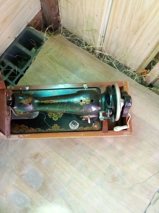 Продавам стара шевна машина руска Варна Център