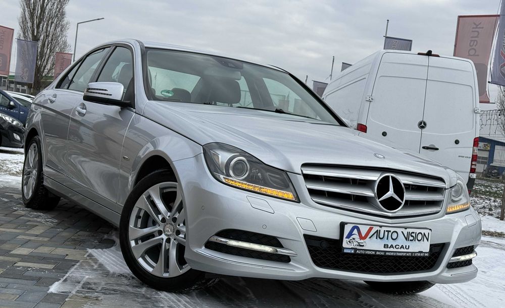 *RATE*Mercedes C220 Avantgarde 2.2CDI 11/2012 Automata Xenon Webasto!