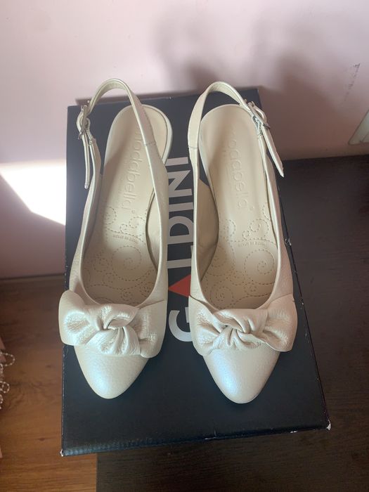 Кожени дамски сандали