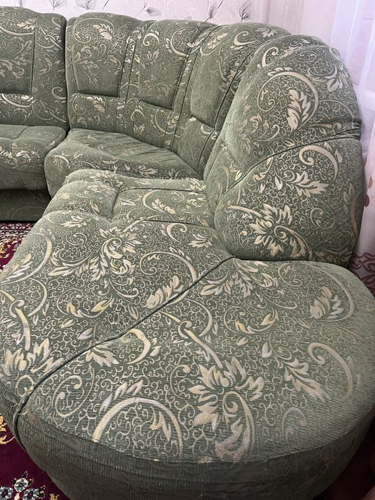 Угловой диван для гостиной