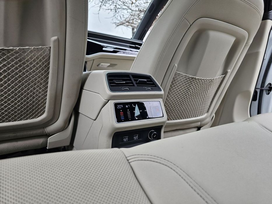 Ауди А7 55 TFSI  S LINE