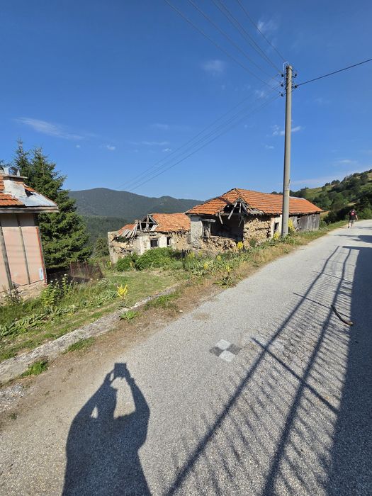 Продавам парцел село Манастир