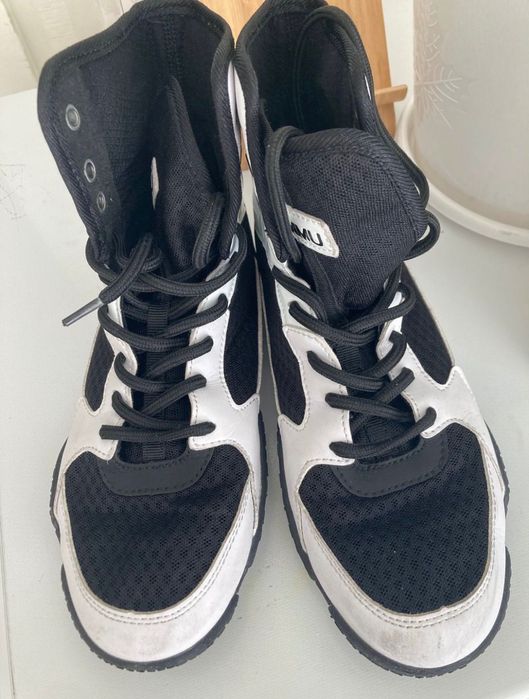 Боксерские кроссовки