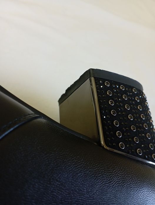 Продам Сапоги- Ботфорты Турция,размер 40( маломерят)