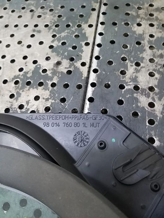 Geam fix stanga fata peugeot 208 ca cc 98014760801l