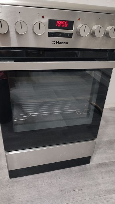 Продается электро.плита Hansa