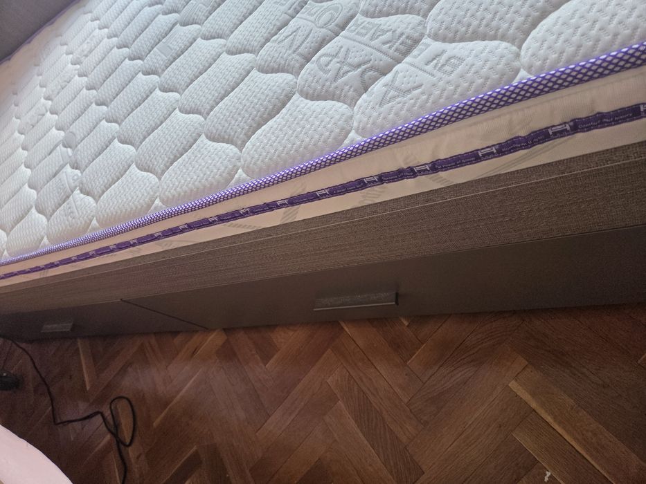 Единично легло с матрак