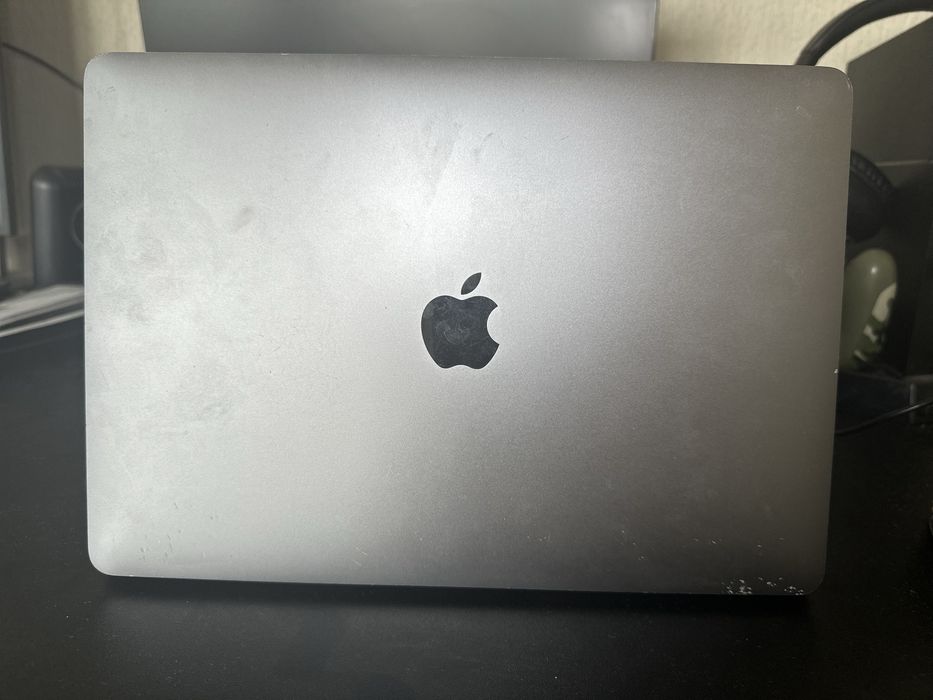 Apple MacBook Pro 13-inch 2.3GHz Core i5, 128 SSD - Space Gray - 2017