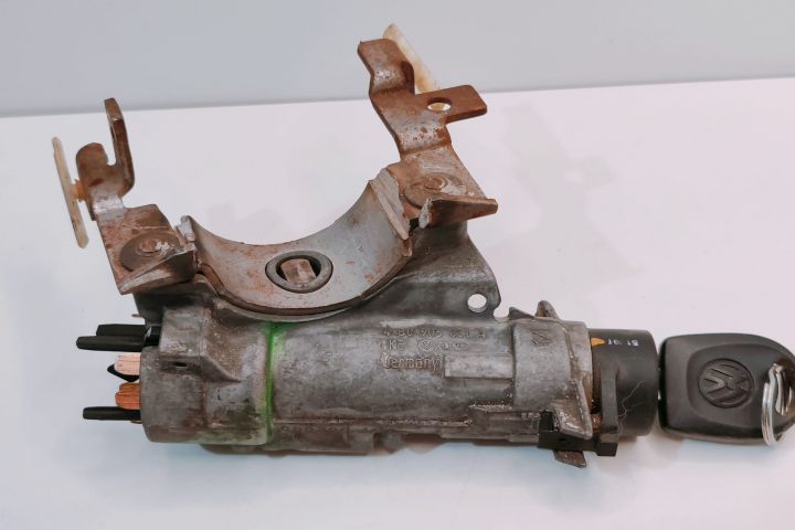 Contact Pornire  cu Cheie 4B0905851A Volkswagen VW Golf a 4-a generat