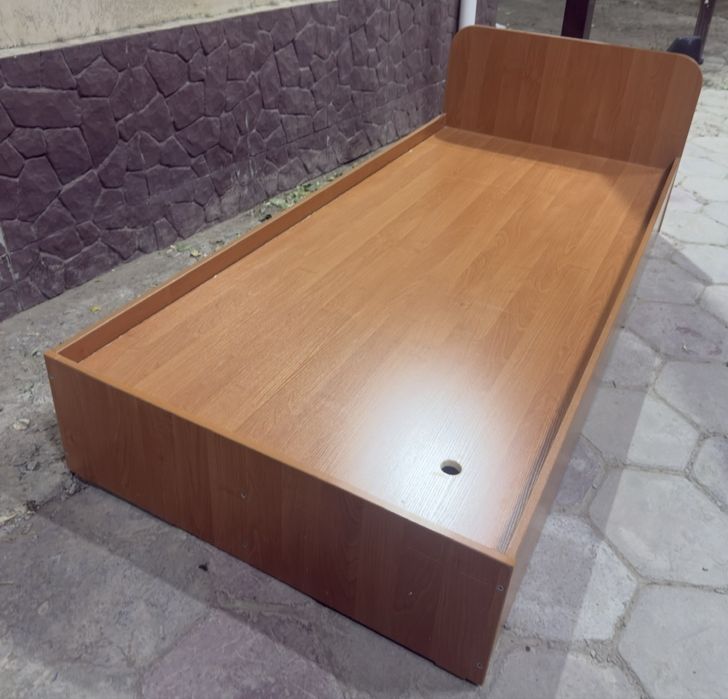 Односпальная кровать