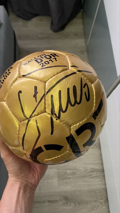Minge semnata de CR7
