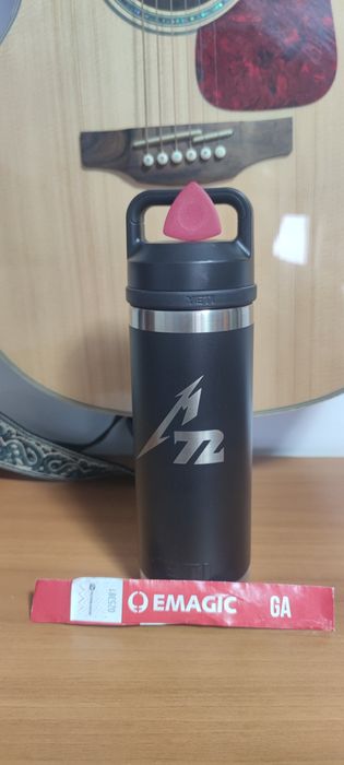 Metallica M72 pack - Termos Yeti, Pana Chitara, Bratara Acces