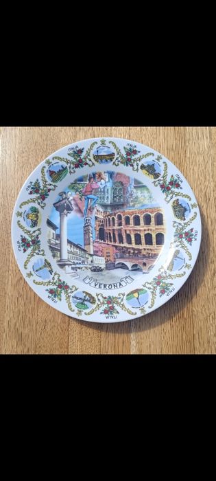 Сувенирные тарелки по 5000
