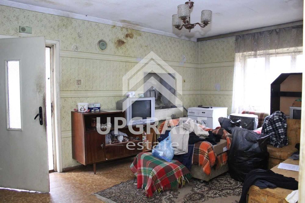 Етаж от къща, Горно Влахово