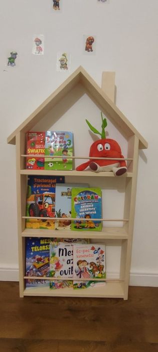 Biblioteca Montessori tip casuta